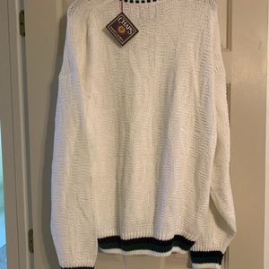 Men’s v-neck sweater